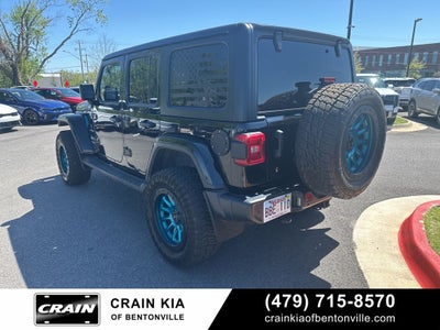 2018 Jeep Wrangler Unlimited Sahara - 4WD / ONE OWNER / LIFTED!
