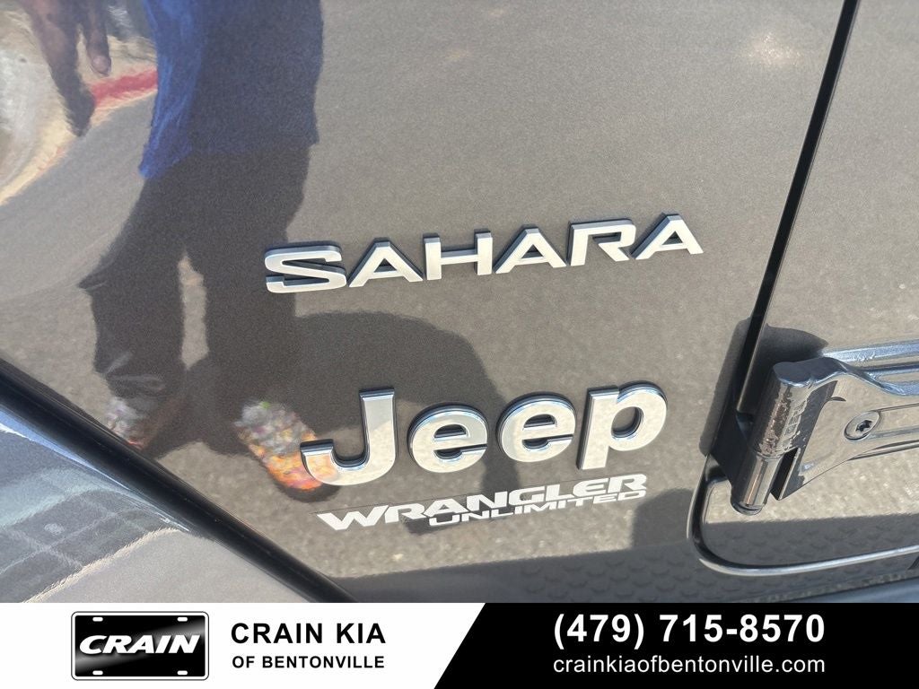 2020 Jeep Wrangler Unlimited Sahara - 4WD / SKY ONE TOUCH / ONE OWNER