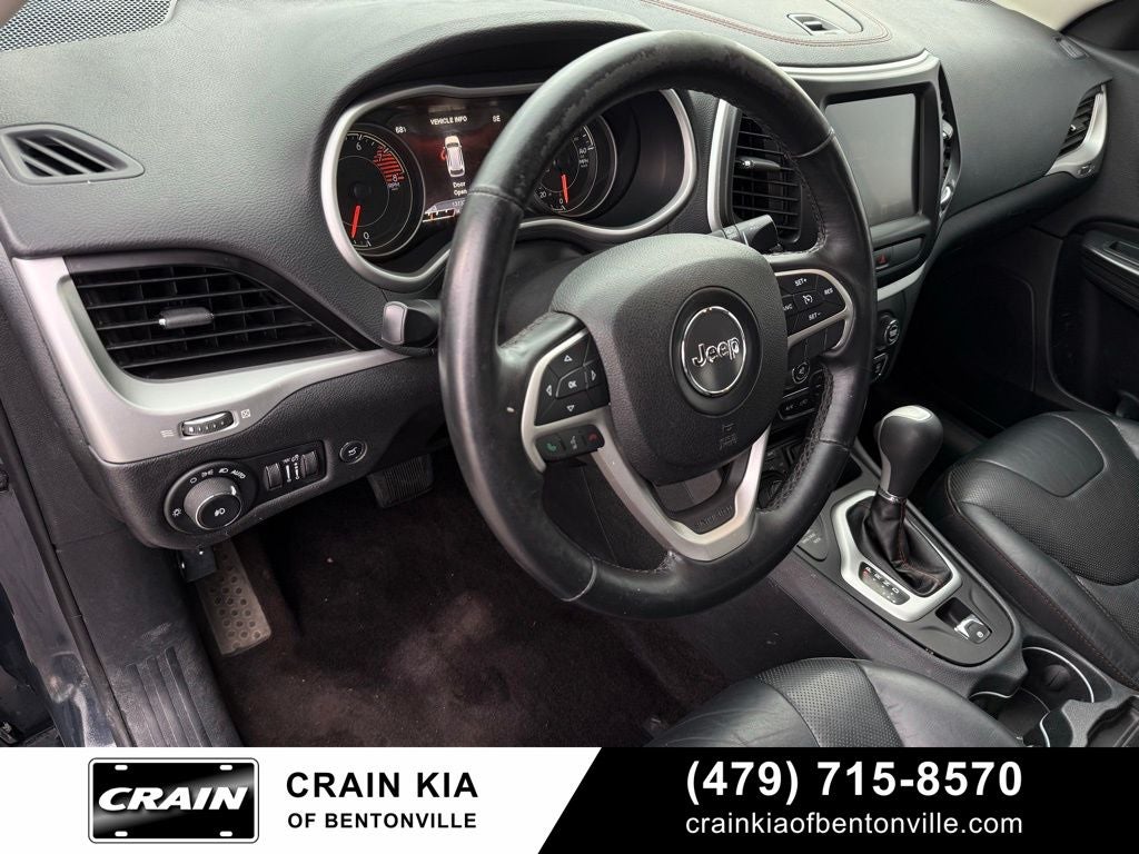 2016 Jeep Cherokee Trailhawk - 4WD / SUNROOF / CLEAN CARFAX