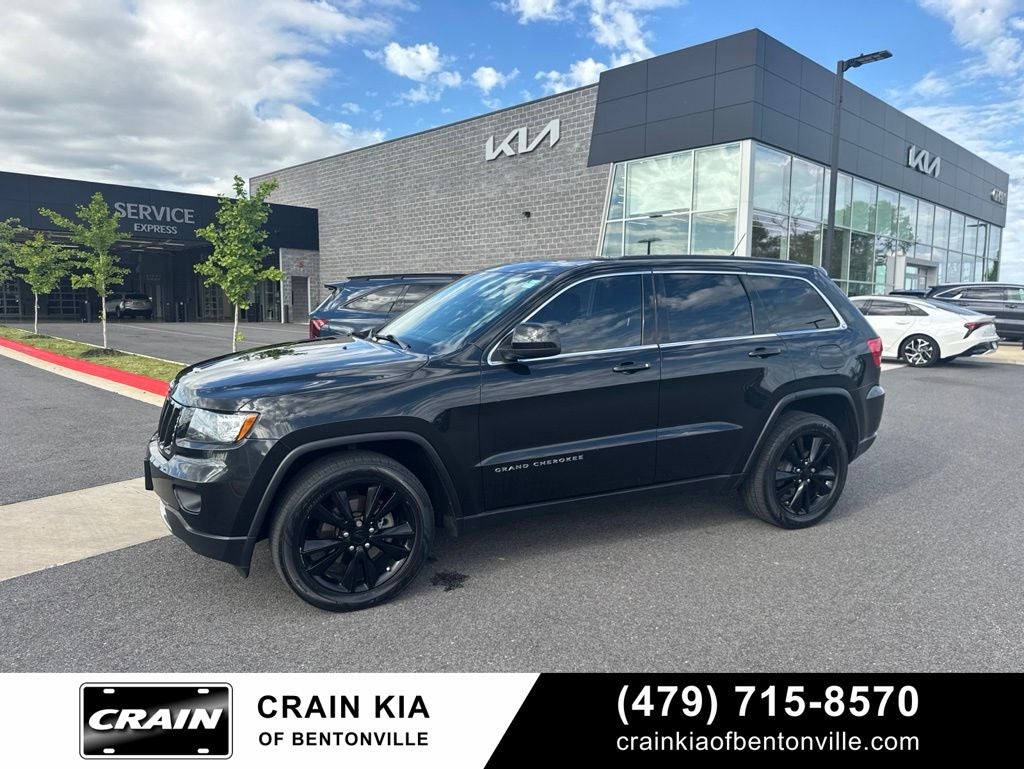 2013 Jeep Grand Cherokee Laredo - 4WD / SUNROOF