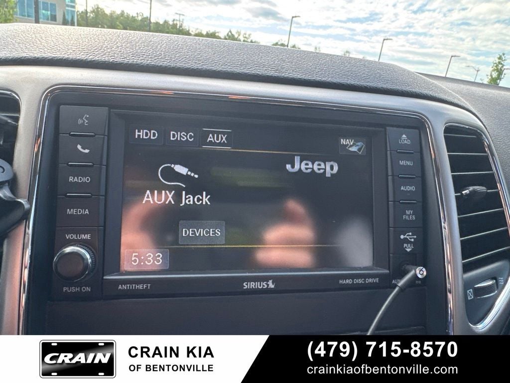 2013 Jeep Grand Cherokee Laredo - 4WD / SUNROOF