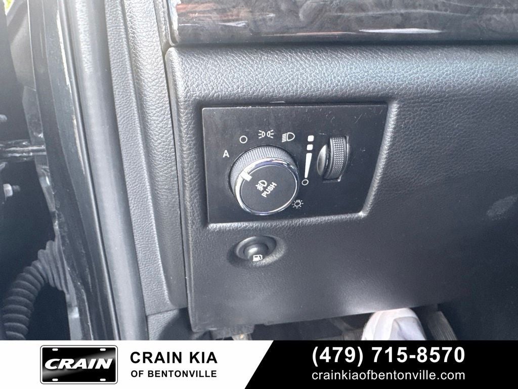 2013 Jeep Grand Cherokee Laredo - 4WD / SUNROOF