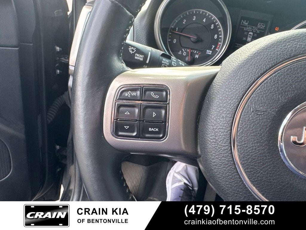 2013 Jeep Grand Cherokee Laredo - 4WD / SUNROOF