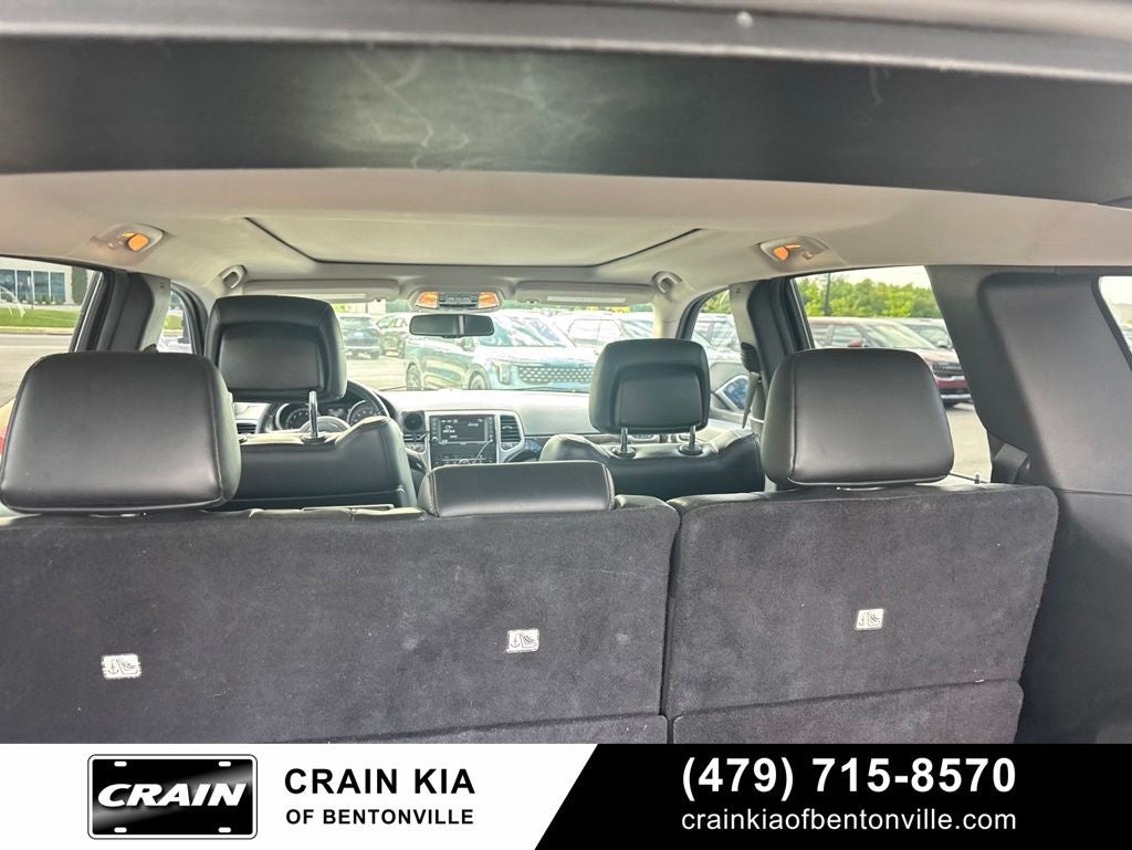 2013 Jeep Grand Cherokee Laredo - 4WD / SUNROOF