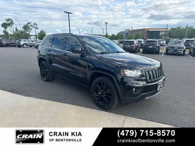 2013 Jeep Grand Cherokee Laredo - 4WD / SUNROOF