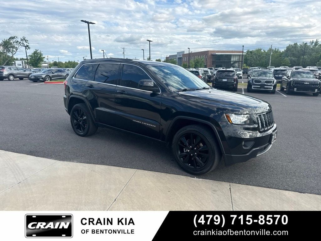 2013 Jeep Grand Cherokee Laredo - 4WD / SUNROOF