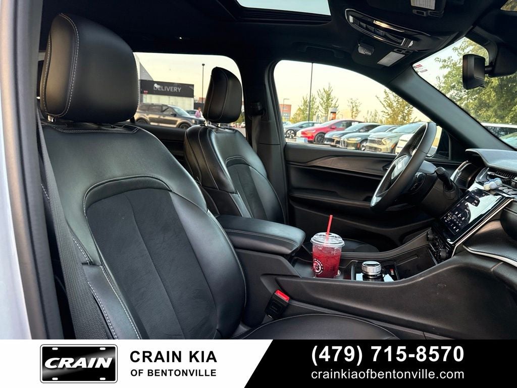2024 Jeep Grand Cherokee L Altitude X - 4WD / PANORAMIC SUNROOF / CLEAN CARFAX