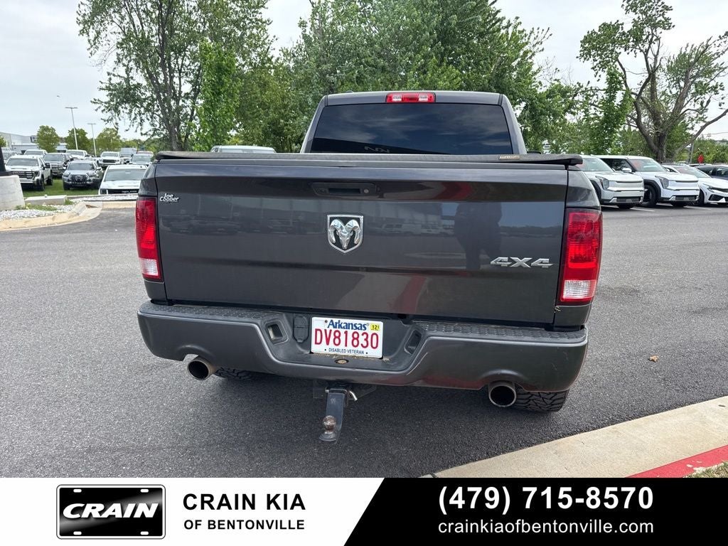 2018 RAM 1500 Express - 4WD / LIFTED!