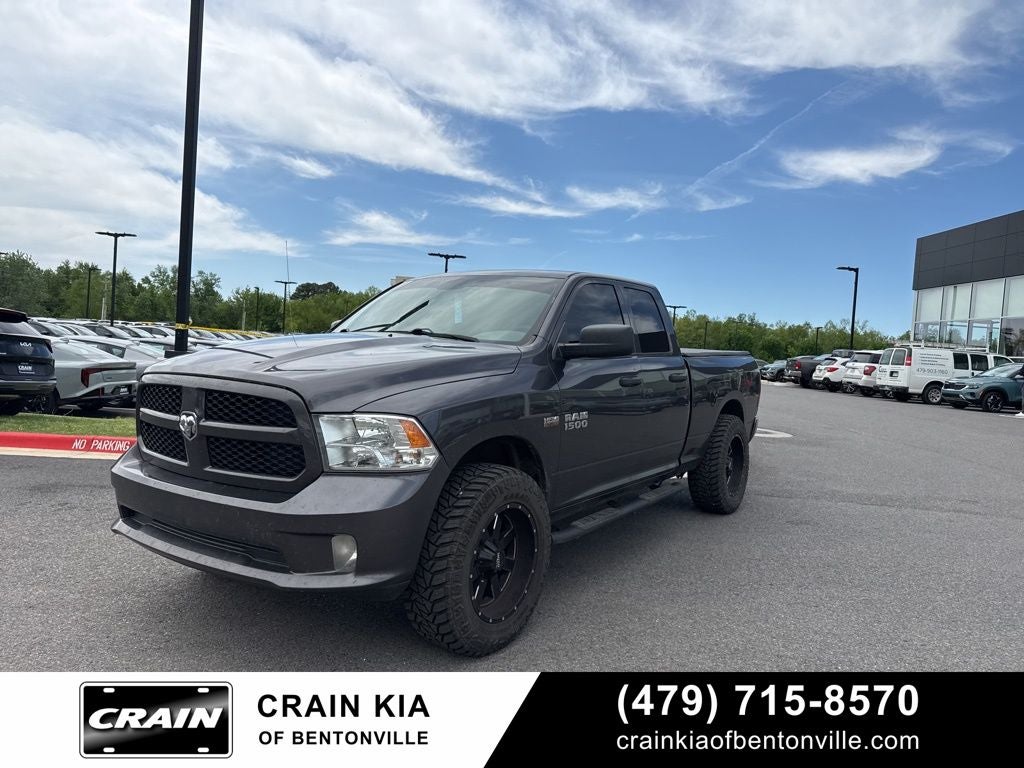 2018 RAM 1500 Express - 4WD / LIFTED!