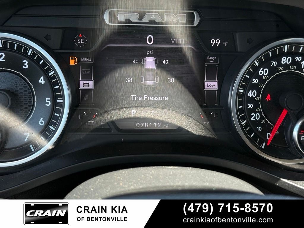 2021 RAM 1500 Laramie - 4WD / PANORAMIC SUNROOF / CLEAN CARFAX