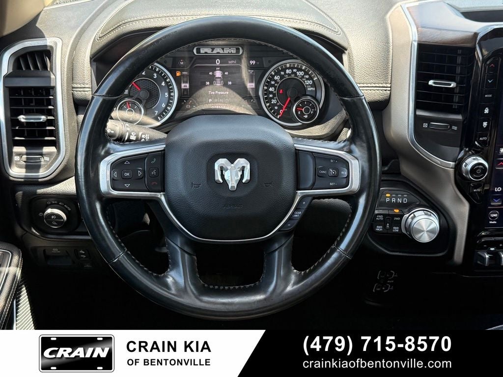 2021 RAM 1500 Laramie - 4WD / PANORAMIC SUNROOF / CLEAN CARFAX