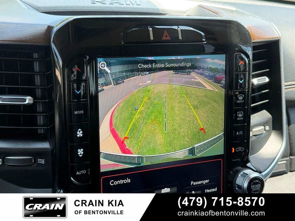2021 RAM 1500 Laramie - 4WD / PANORAMIC SUNROOF / CLEAN CARFAX
