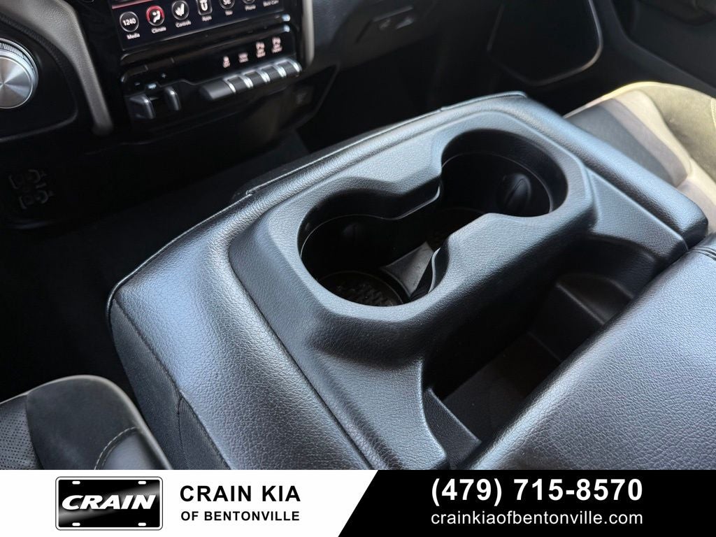 2021 RAM 1500 Laramie - 4WD / PANORAMIC SUNROOF / CLEAN CARFAX