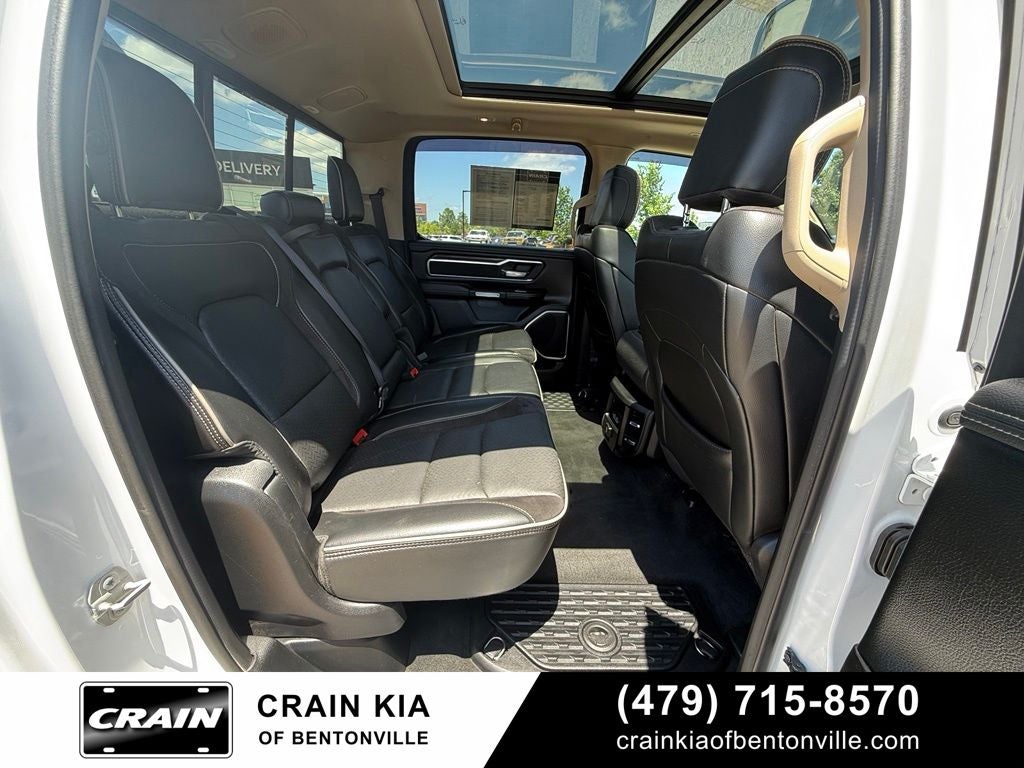 2021 RAM 1500 Laramie - 4WD / PANORAMIC SUNROOF / CLEAN CARFAX