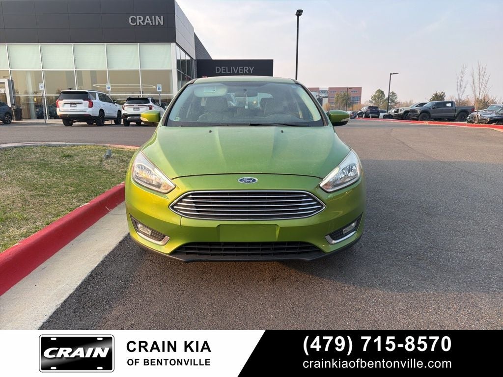 2018 Ford Focus Titanium - SUNROOF / CLEAN CARFAX / LOW MILES!
