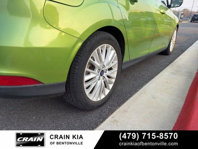 2018 Ford Focus Titanium - SUNROOF / CLEAN CARFAX / LOW MILES!