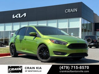 2018 Ford Focus Titanium - HATCHBACK / SUNROOF / CLEAN CARFAX / LOW MILES!