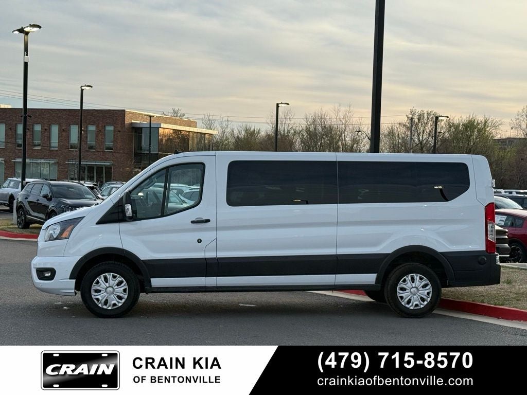 2024 Ford Transit-350 XLT - 12 PASSENGER / CLEAN CARFAX / ONE OWNER