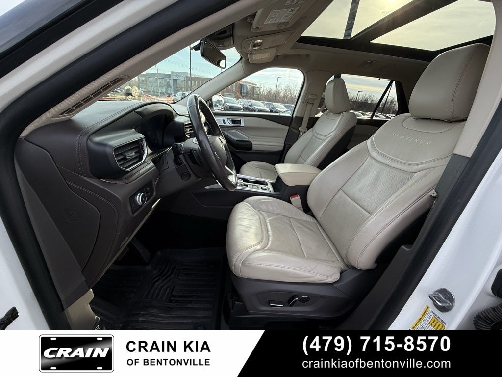 2020 Ford Explorer Platinum - 4WD / PANORAMIC SUNROOF / CLEAN CARFAX