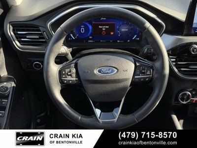 2022 Ford Escape Titanium - AWD / PANORAMIC SUNROOF / CLEAN CARFAX