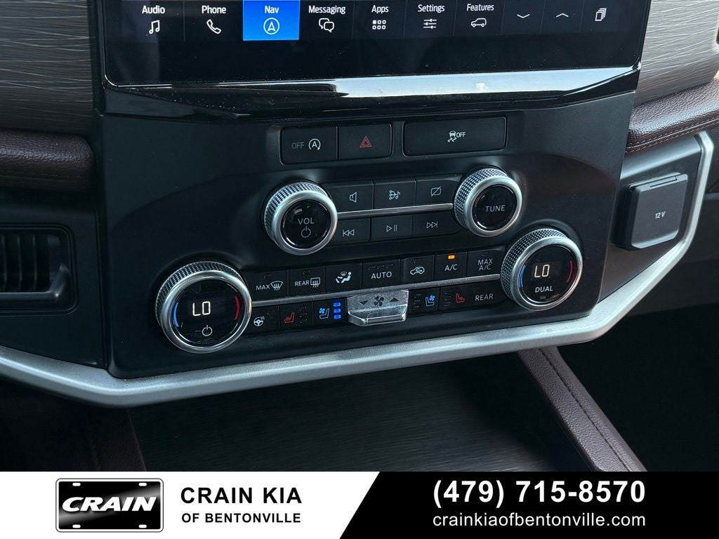 2024 Ford Expedition Limited - 4WD / PANORAMIC SUNROOF / CARFAX ONE OWNER