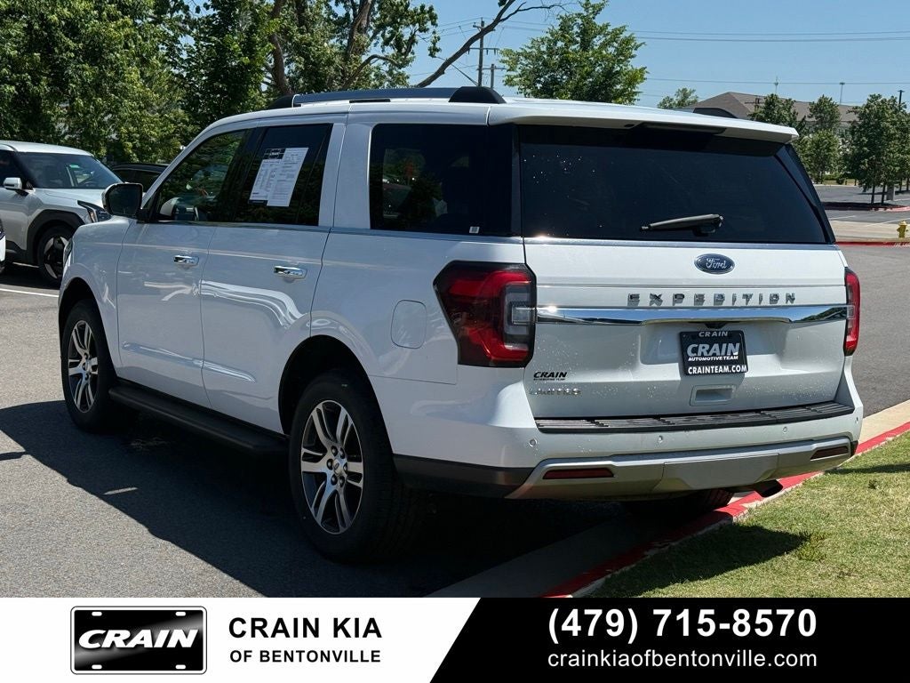 2024 Ford Expedition Limited - 4WD / PANORAMIC SUNROOF / CARFAX ONE OWNER