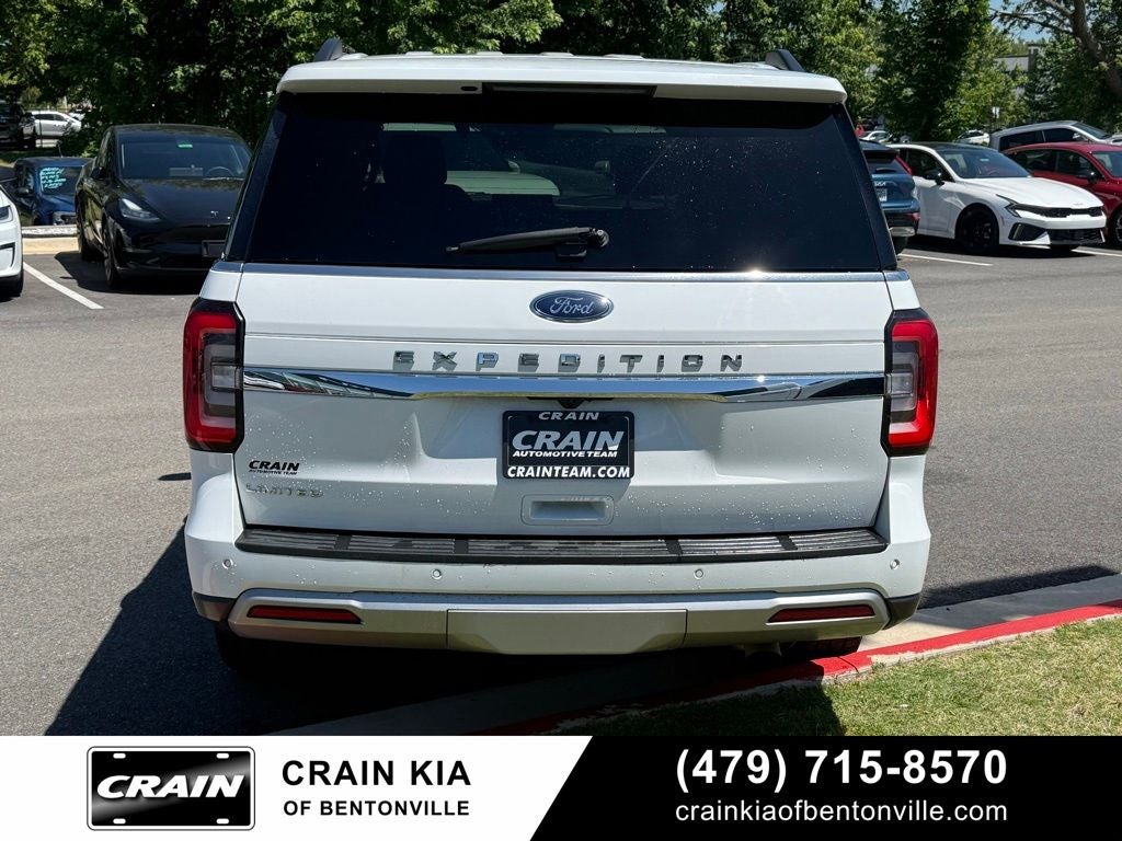 2024 Ford Expedition Limited - 4WD / PANORAMIC SUNROOF / CARFAX ONE OWNER