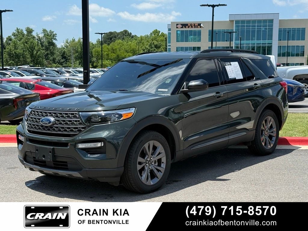 2024 Ford Explorer XLT - 4WD / CLEAN CARFAX / ONE OWNER