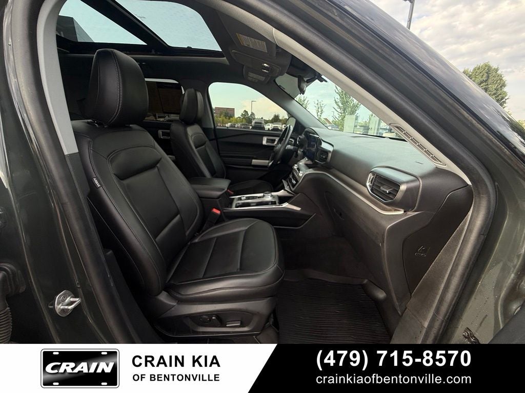 2022 Ford Explorer XLT - 4WD / PANORAMIC SUNROOF / CLEAN CARFAX