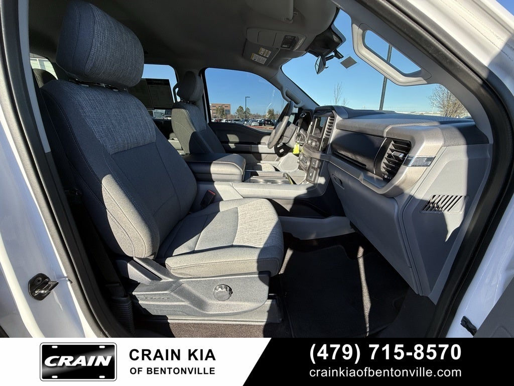 2021 Ford F-150 XLT - 4WD / CLEAN CARFAX