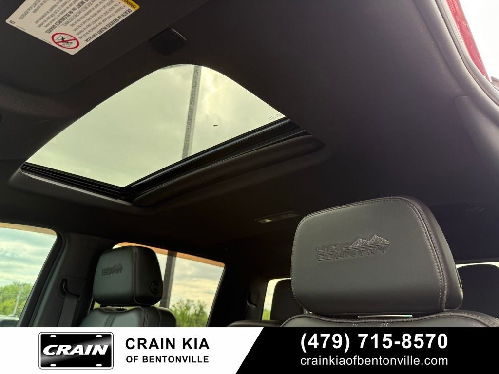 2022 Chevrolet Silverado 3500HD High Country - 4WD / ONE OWNER / SUNROOF