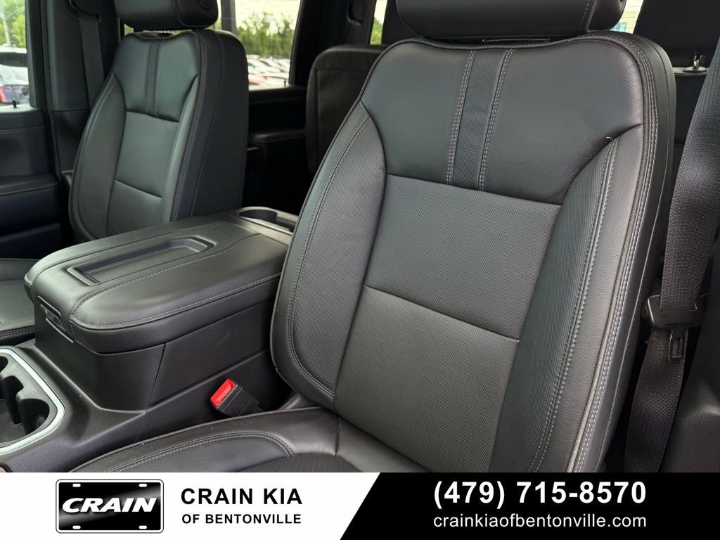 2022 Chevrolet Silverado 3500HD High Country - 4WD / ONE OWNER / SUNROOF