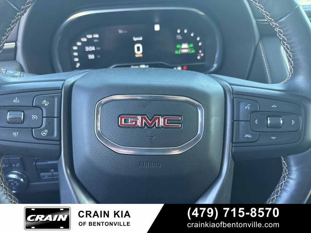 2022 GMC Yukon AT4 - 4WD / PANORAMIC SUNROOF / CLEAN CARFAX
