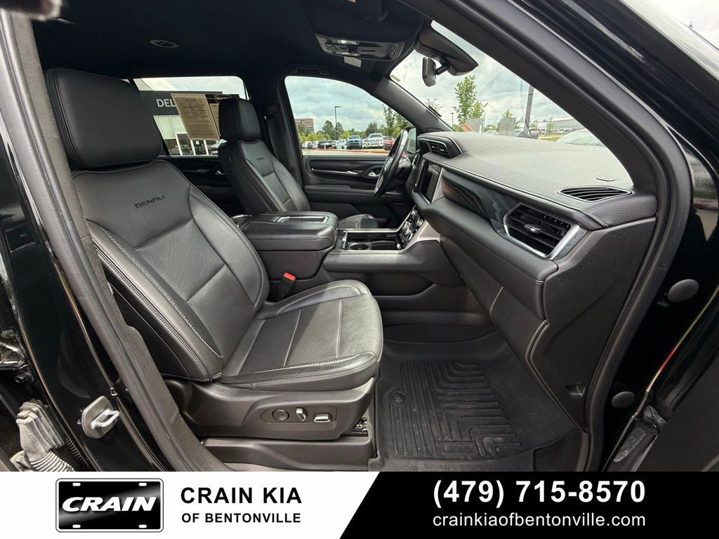 2022 GMC Yukon XL Denali - 4WD / CLEAN CARFAX