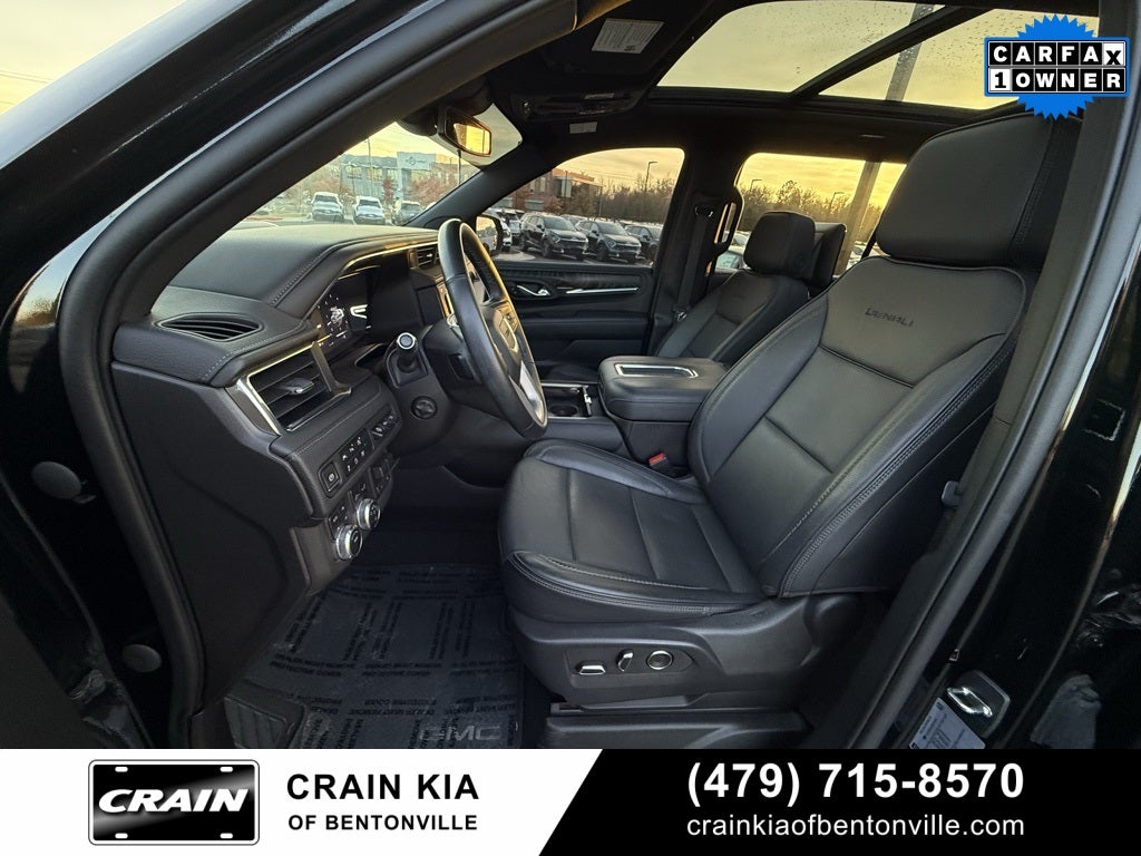 2023 GMC Yukon XL Denali - 4WD / PANO ROOF / CLEAN CARFAX / ONE OWNER