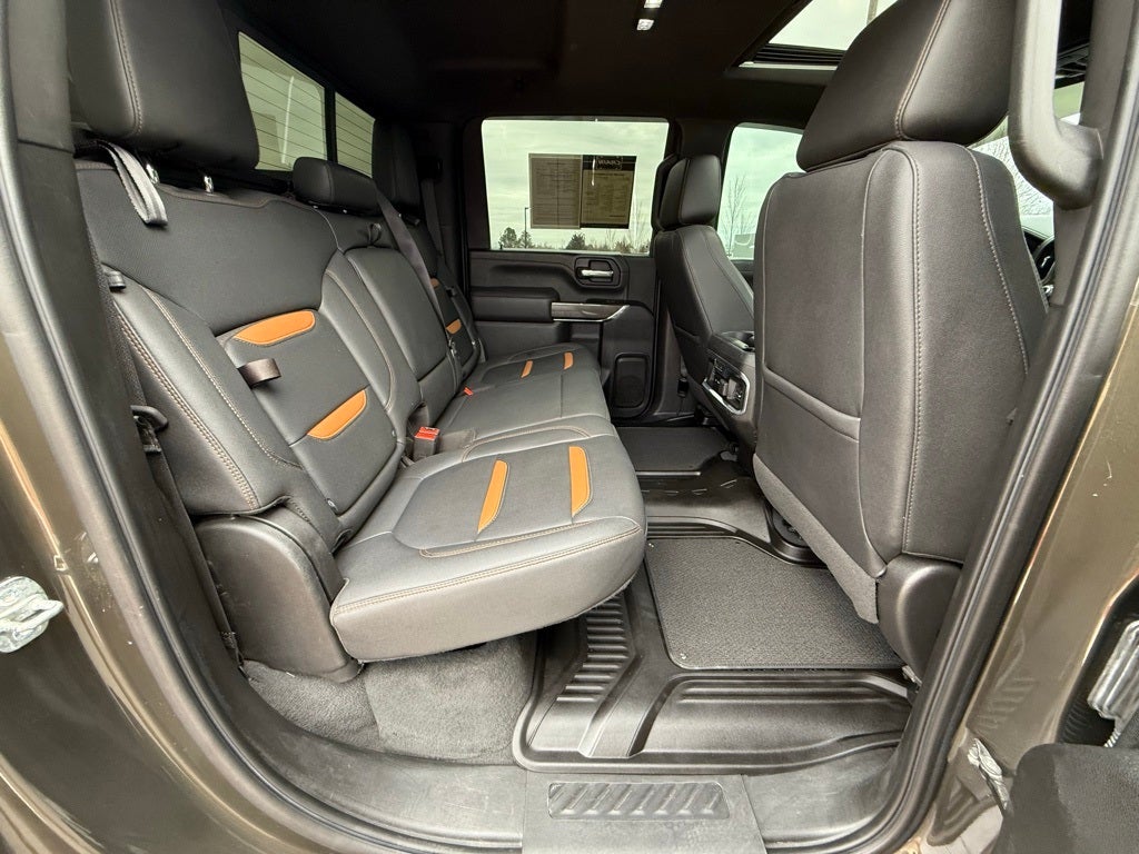 2023 GMC Sierra 2500HD AT4 - 4WD / SUNROOF / CLEAN CARFAX