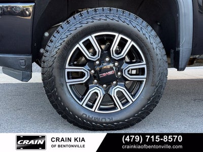2022 GMC Sierra 2500HD AT4 - 4WD / CLEAN CARFAX
