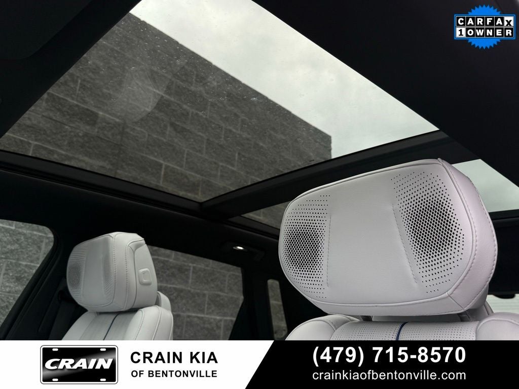 2024 Cadillac LYRIQ Sport - AWD / PANORAMIC SUNROOF / ONE OWNER