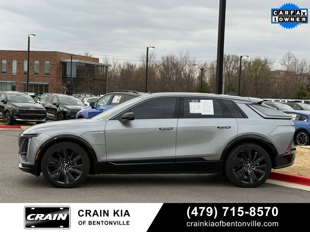 2024 Cadillac LYRIQ Sport - AWD / PANORAMIC SUNROOF / ONE OWNER