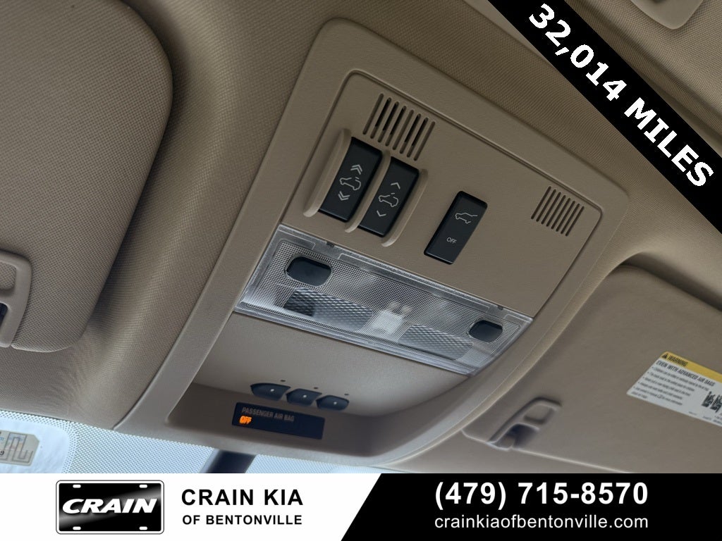 2014 Cadillac Escalade Premium - AWD / CLEAN CARFAX / VERY LOW MILES!