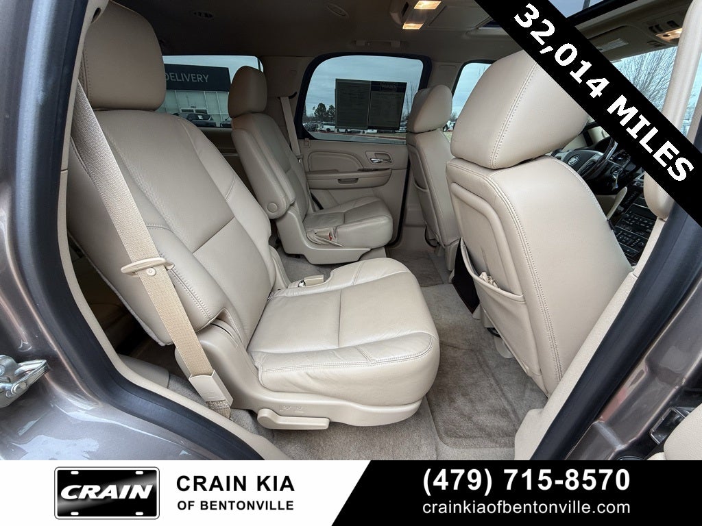 2014 Cadillac Escalade Premium - AWD / CLEAN CARFAX / VERY LOW MILES!