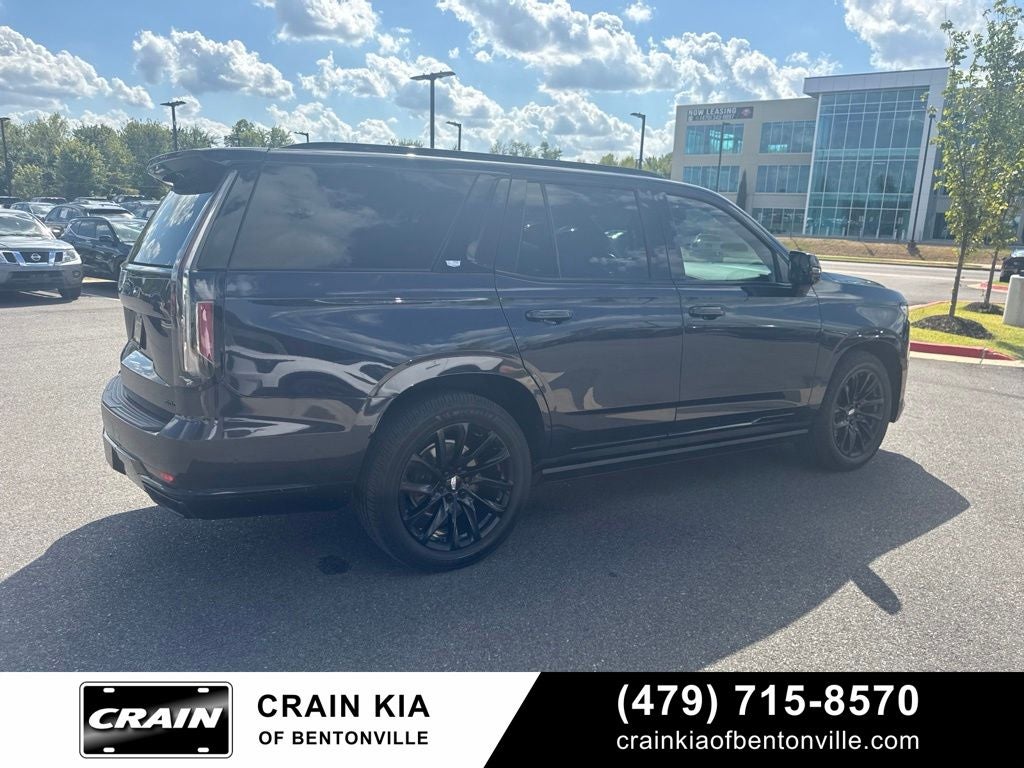 2023 Cadillac Escalade Sport Platinum Onyx - 4WD / PANORAMIC SUNROOF / CLEAN CARFAX