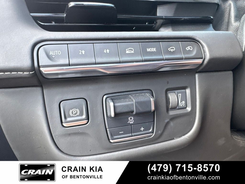 2023 Cadillac Escalade Sport Platinum Onyx - 4WD / PANORAMIC SUNROOF / CLEAN CARFAX