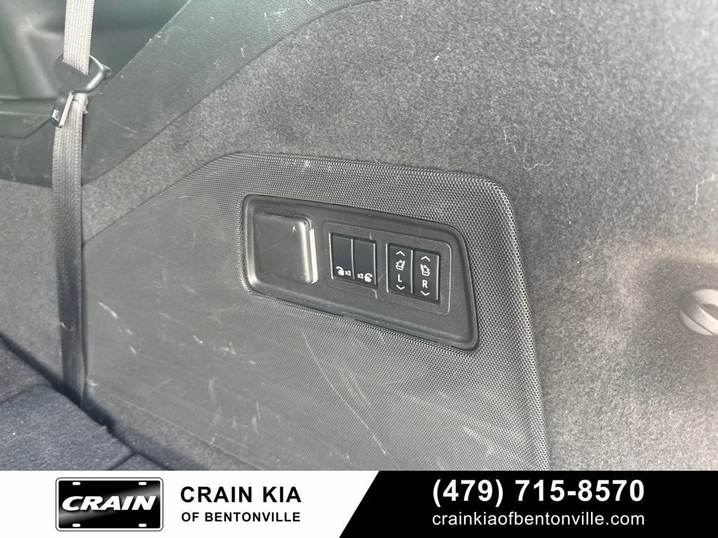 2023 Cadillac Escalade Sport Platinum Onyx - 4WD / PANORAMIC SUNROOF / CLEAN CARFAX