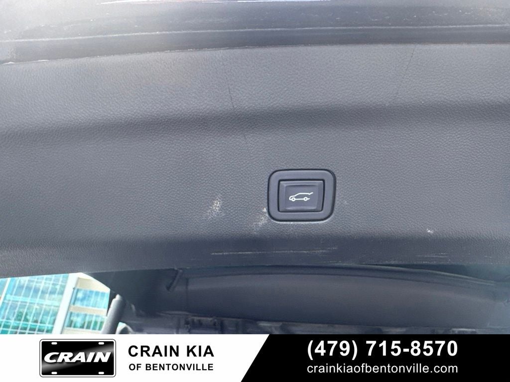 2023 Cadillac Escalade Sport Platinum Onyx - 4WD / PANORAMIC SUNROOF / CLEAN CARFAX