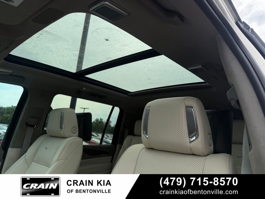 2024 Cadillac Escalade ESV Sport Platinum - AWD / PANORAMIC SUNROOF / CLEAN CARFAX