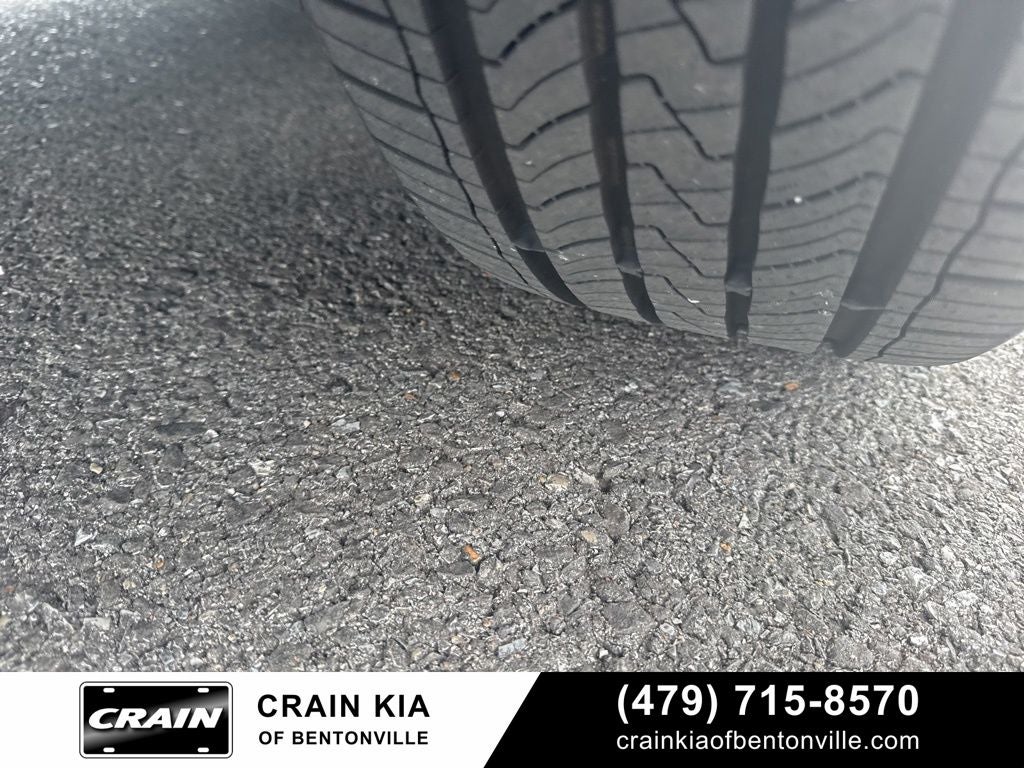 2011 Ford Mustang V6 - CLEAN CARFAX