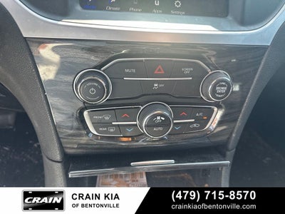 2022 Chrysler 300 Touring - CLEAN CARFAX / ONE OWNER