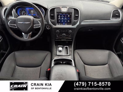 2022 Chrysler 300 Touring - CLEAN CARFAX / ONE OWNER