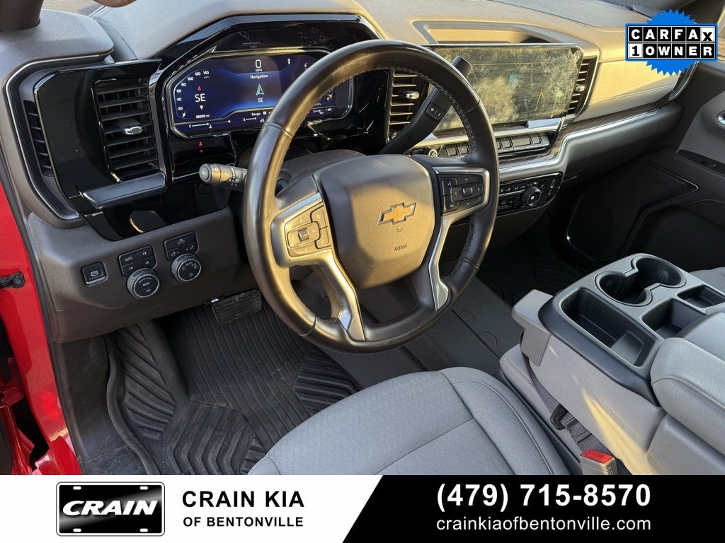 2024 Chevrolet Silverado 1500 LT Z71 - 4WD / CLEAN CARFAX / ONE OWNER